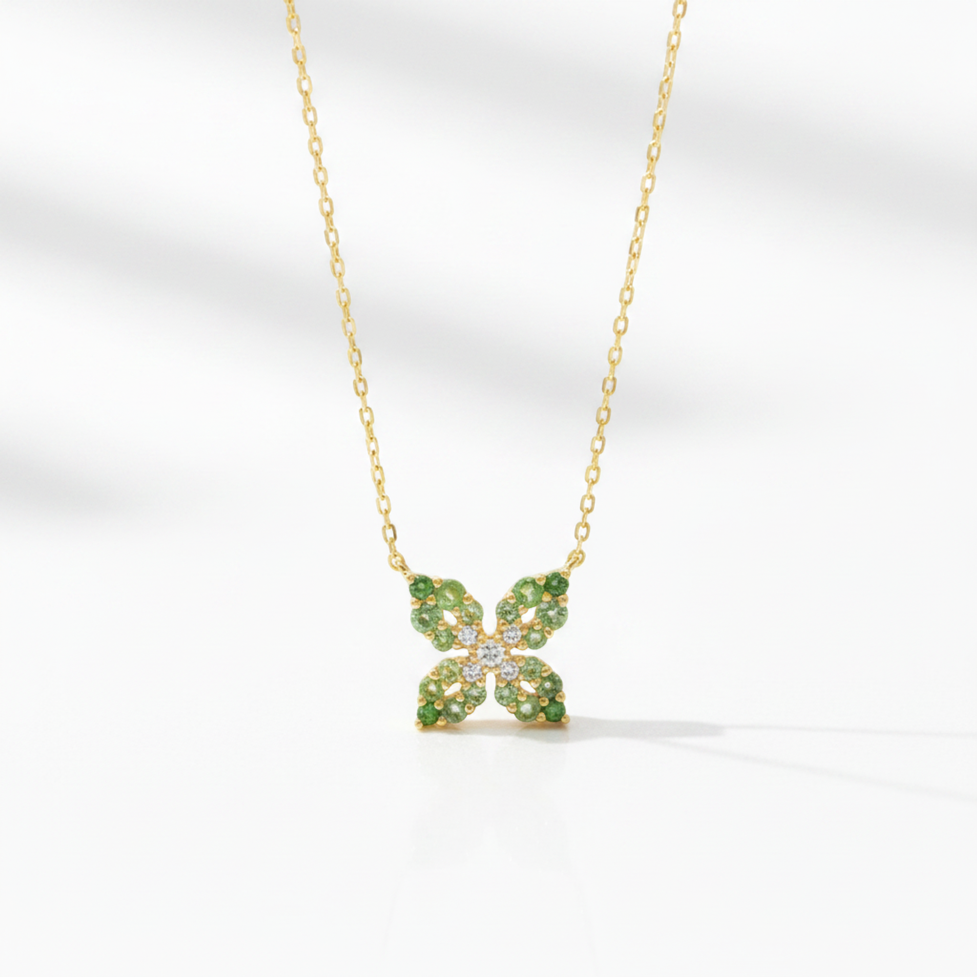 Vendome Aoyama Butterfly · 18K Yellow Gold