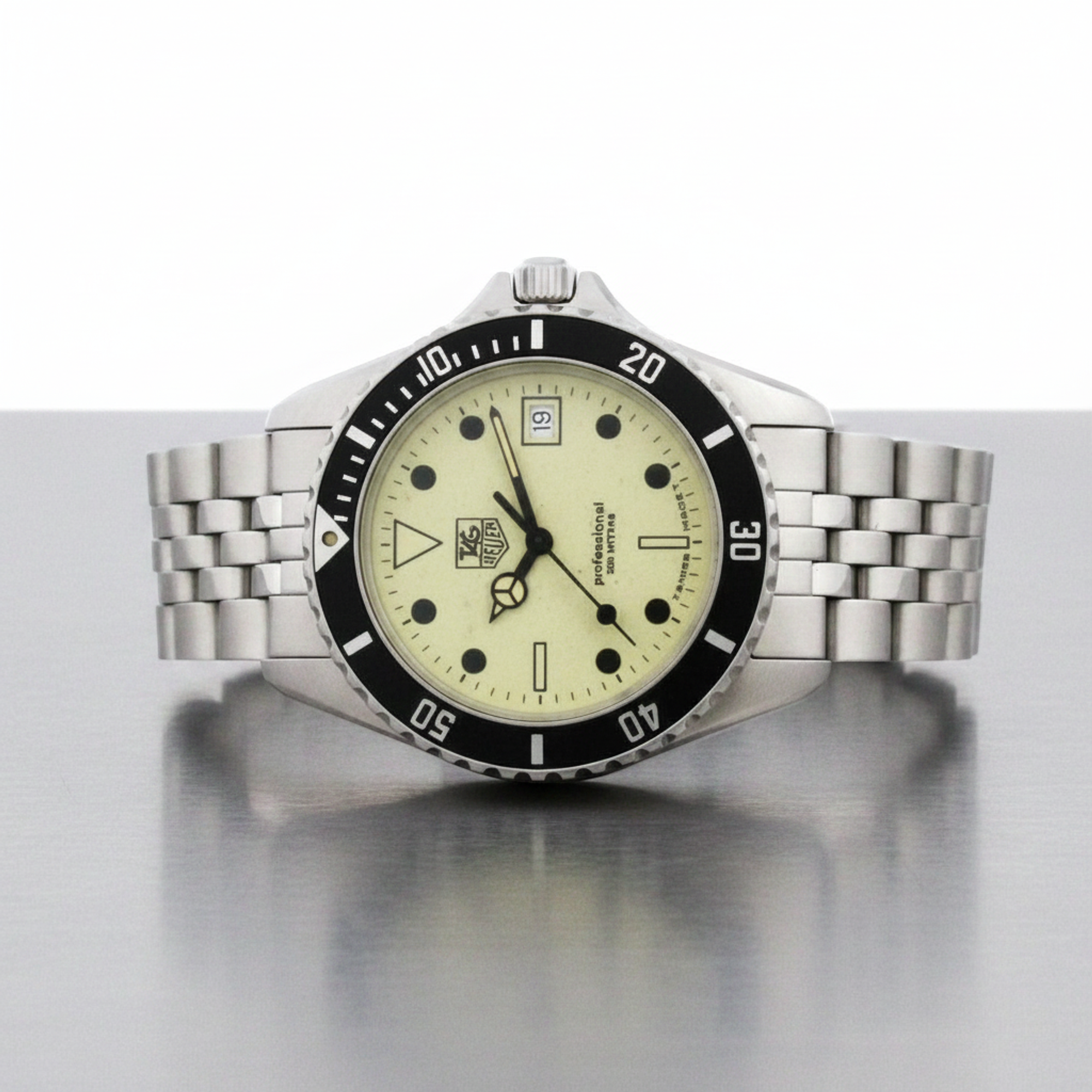 Tag Heuer Professional 1000 · Steel · Quartz