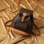 Louis Vuitton Montsouris MM · Monogram