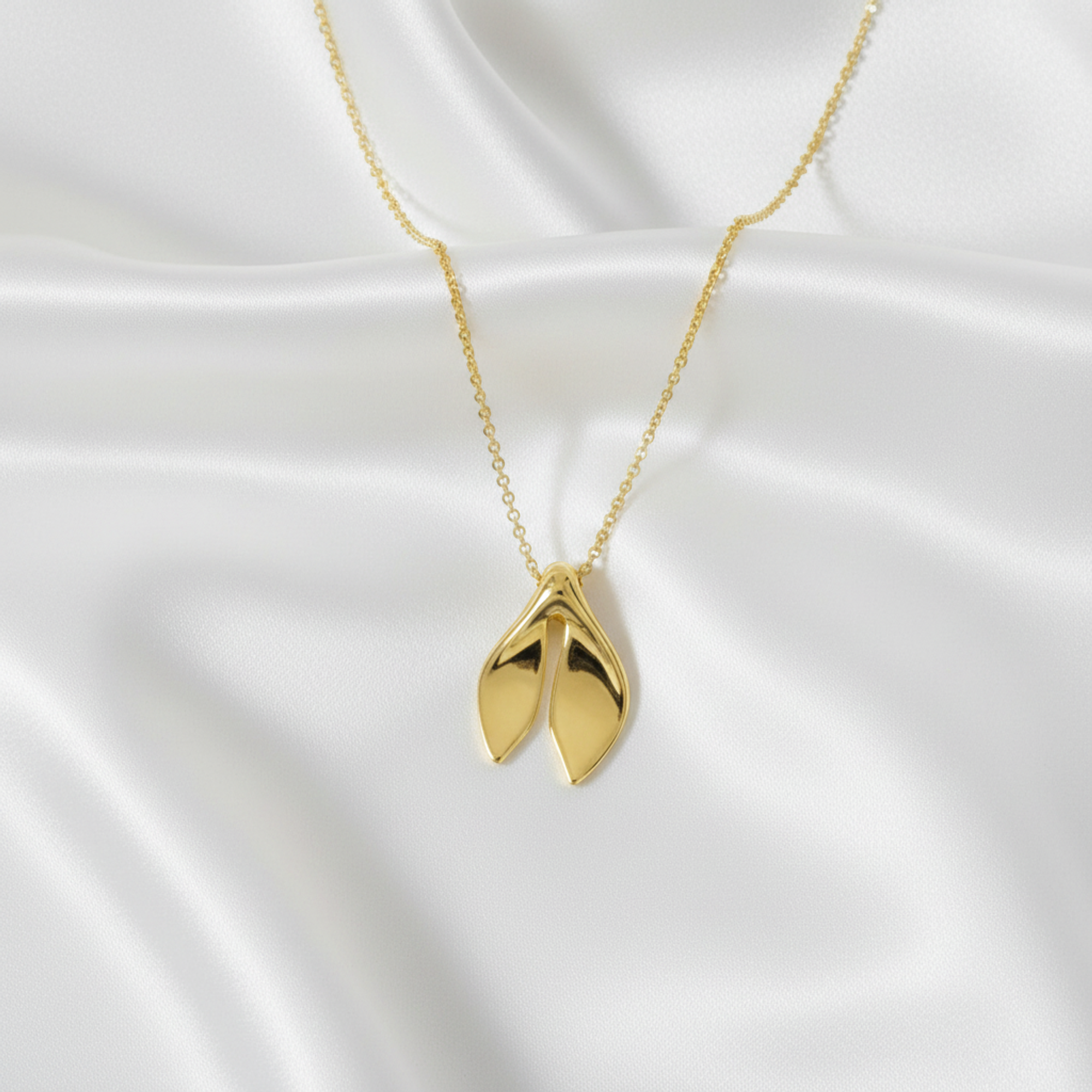 Tiffany Leaf Fin · 18K Yellow Gold