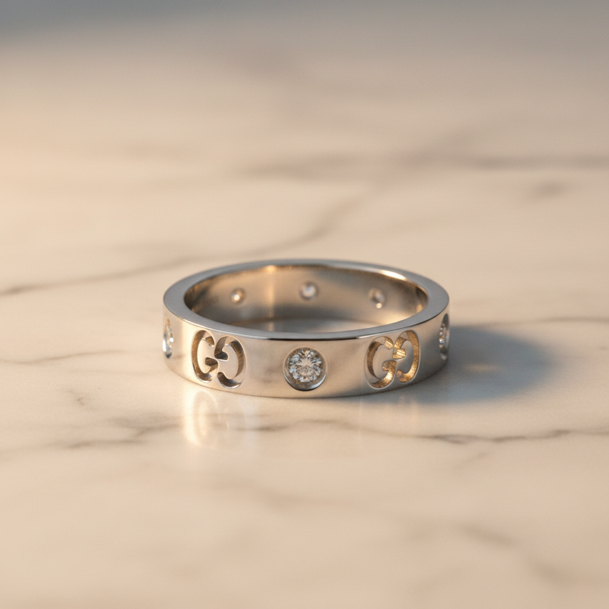 Gucci Icon · Diamond · 18K White Gold