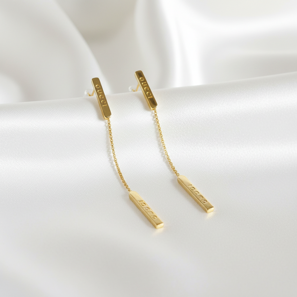 Gucci Lariat · 18K Yellow Gold