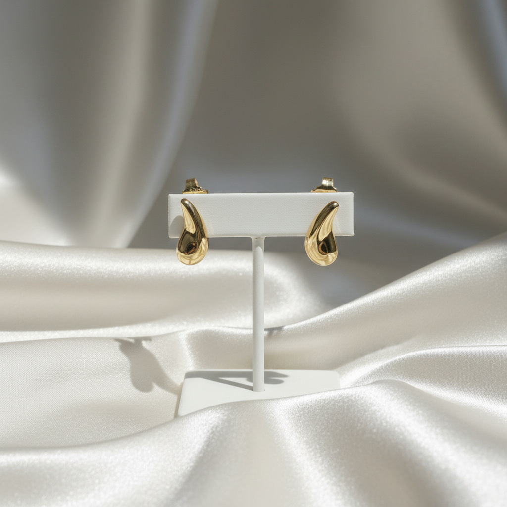 Tiffany Teardrop · 18K Yellow Gold