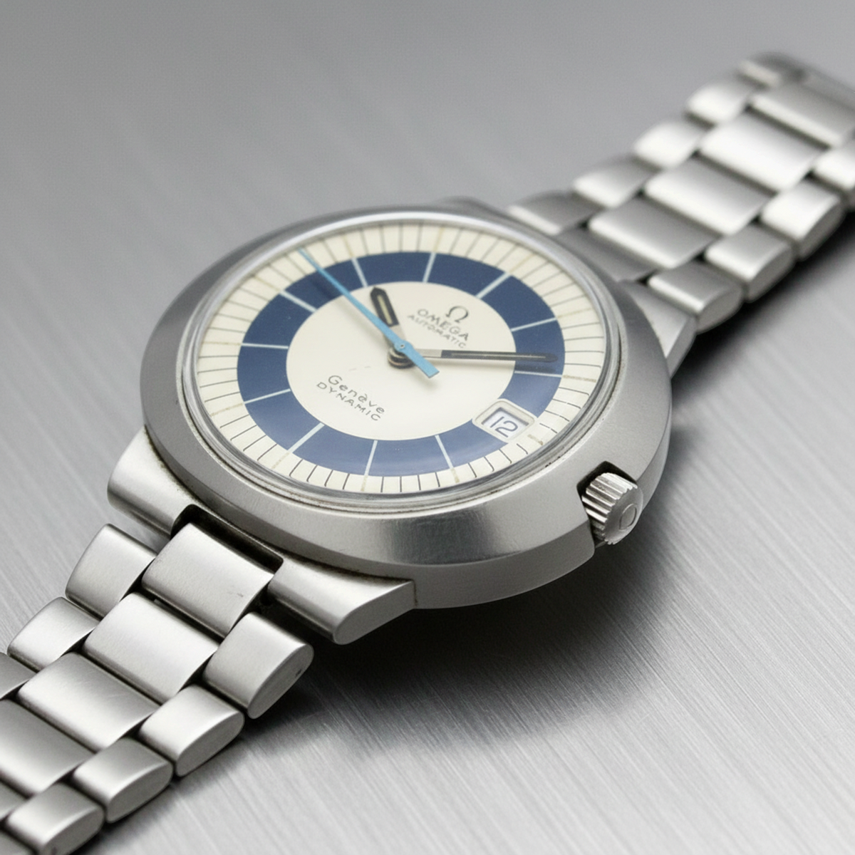 Omega Dynamic · Steel · Manual Winding