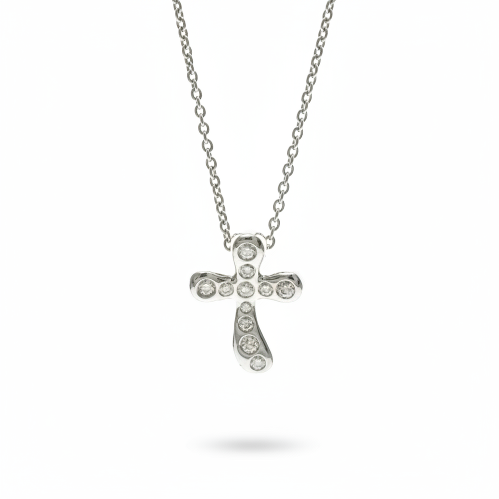Tiffany Cross Diamond · Platinum
