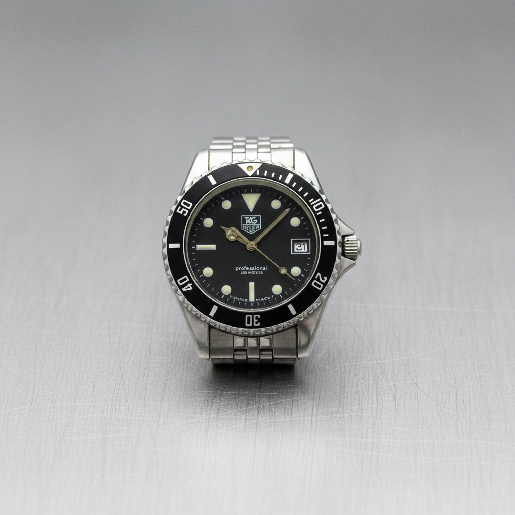 Tag Heuer Professional 1000 · Steel · Quartz