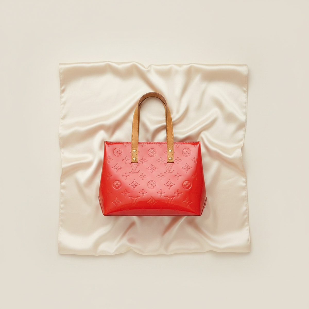 Louis Vuitton Vernis Reade PM · Rouge