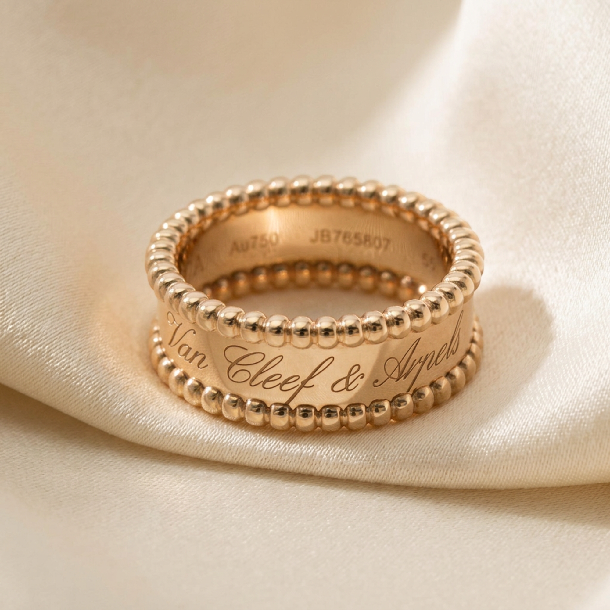 Van Cleef & Arpels Perle Signature · Rose Gold