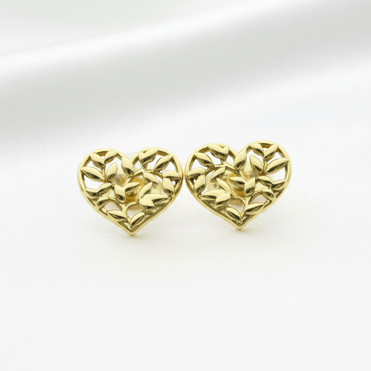 Tiffany Olive Leaf Heart · 18K Yellow Gold