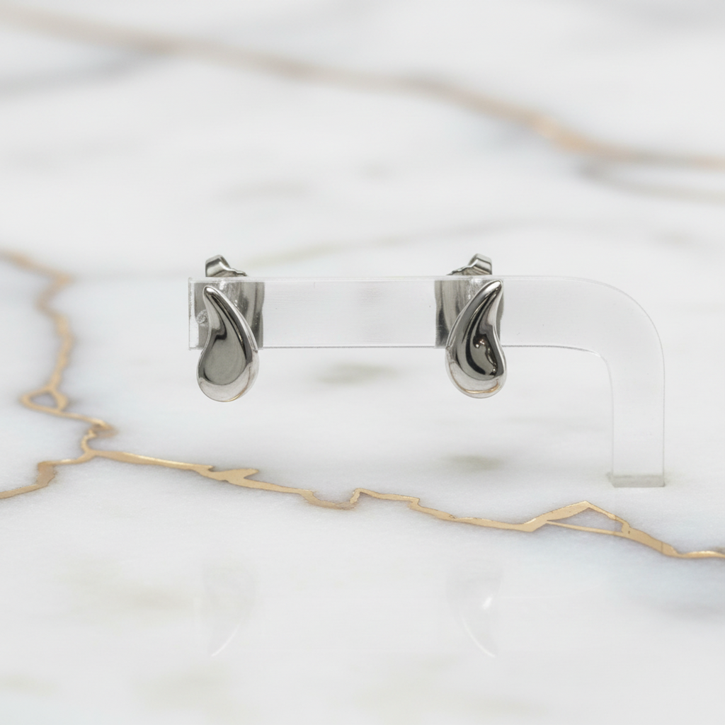 Tiffany Teardrop · Platinum