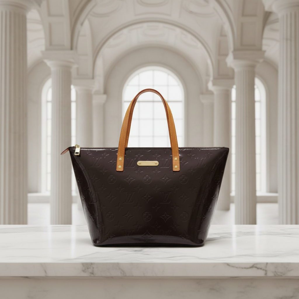 Louis Vuitton Bellevue PM · Vernis Amarante