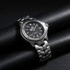 Tag Heuer Sel Professional 200M · Steel