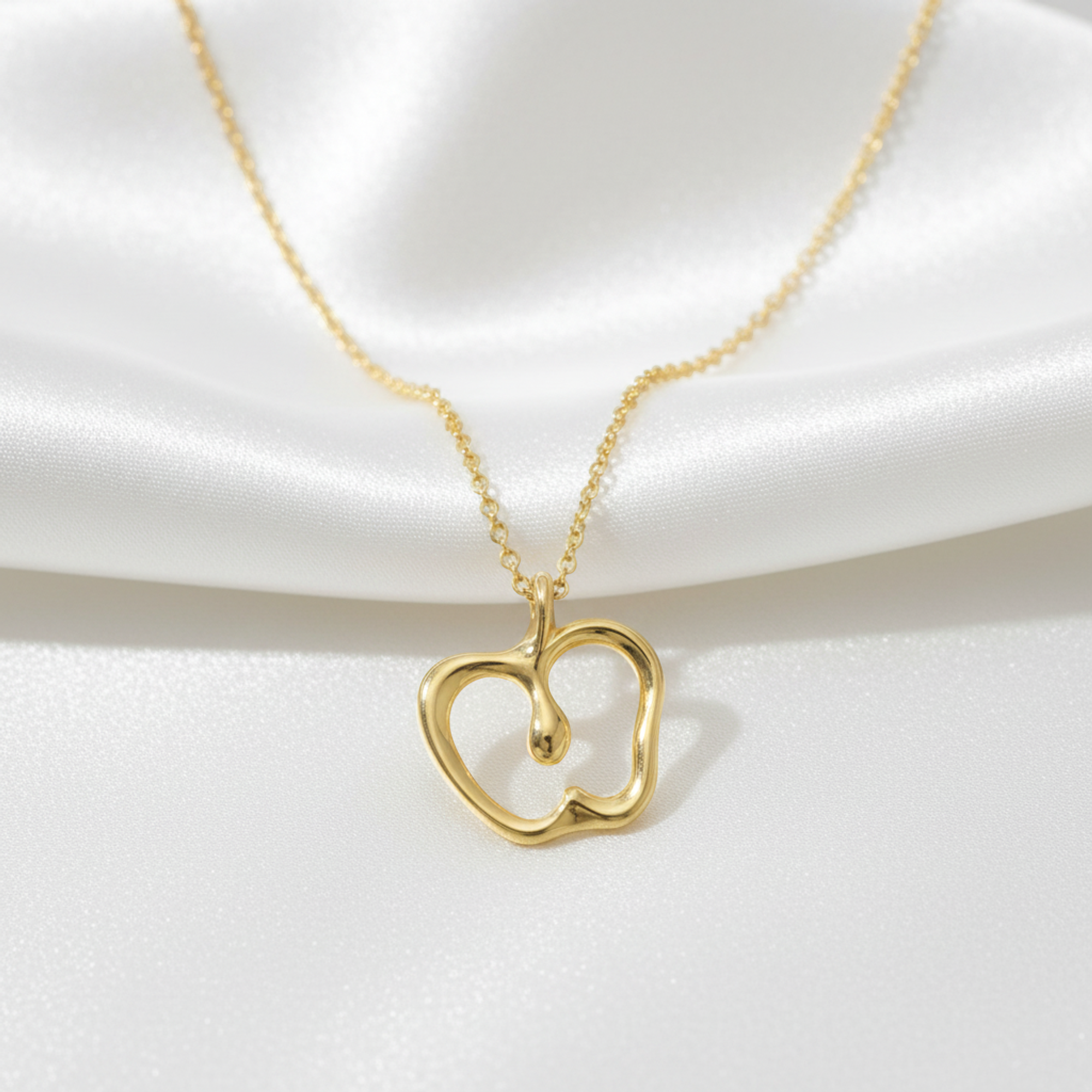 Tiffany Apple · 18K Yellow Gold