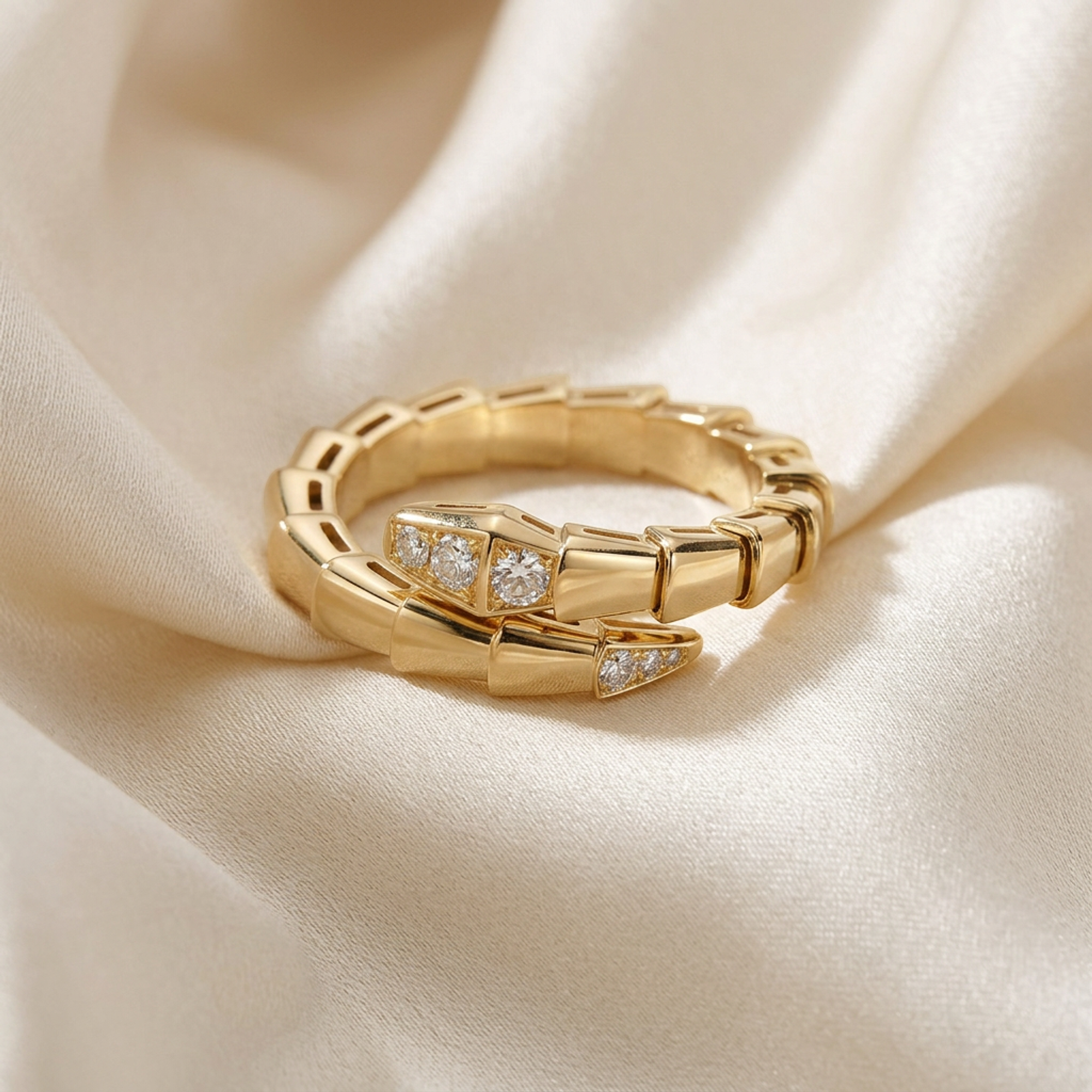 Bvlgari Serpenti Viper · Diamond · 18K Yellow Gold