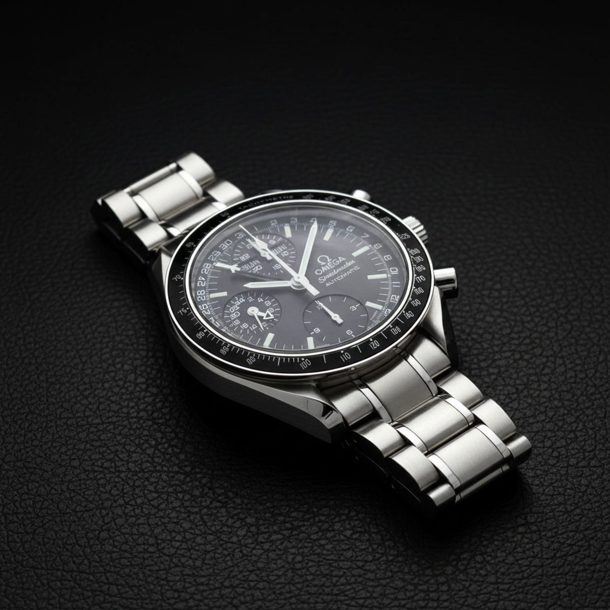 Omega Speedmaster Mark 40 · Steel · Automatic