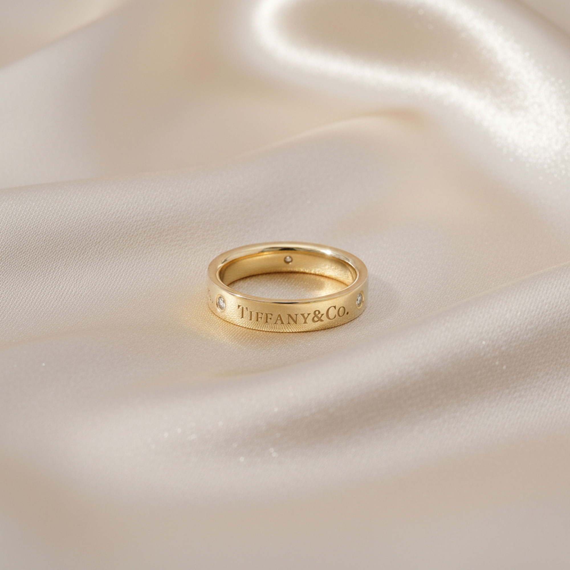 Tiffany Flat Band · Three Diamonds · Rose Gold