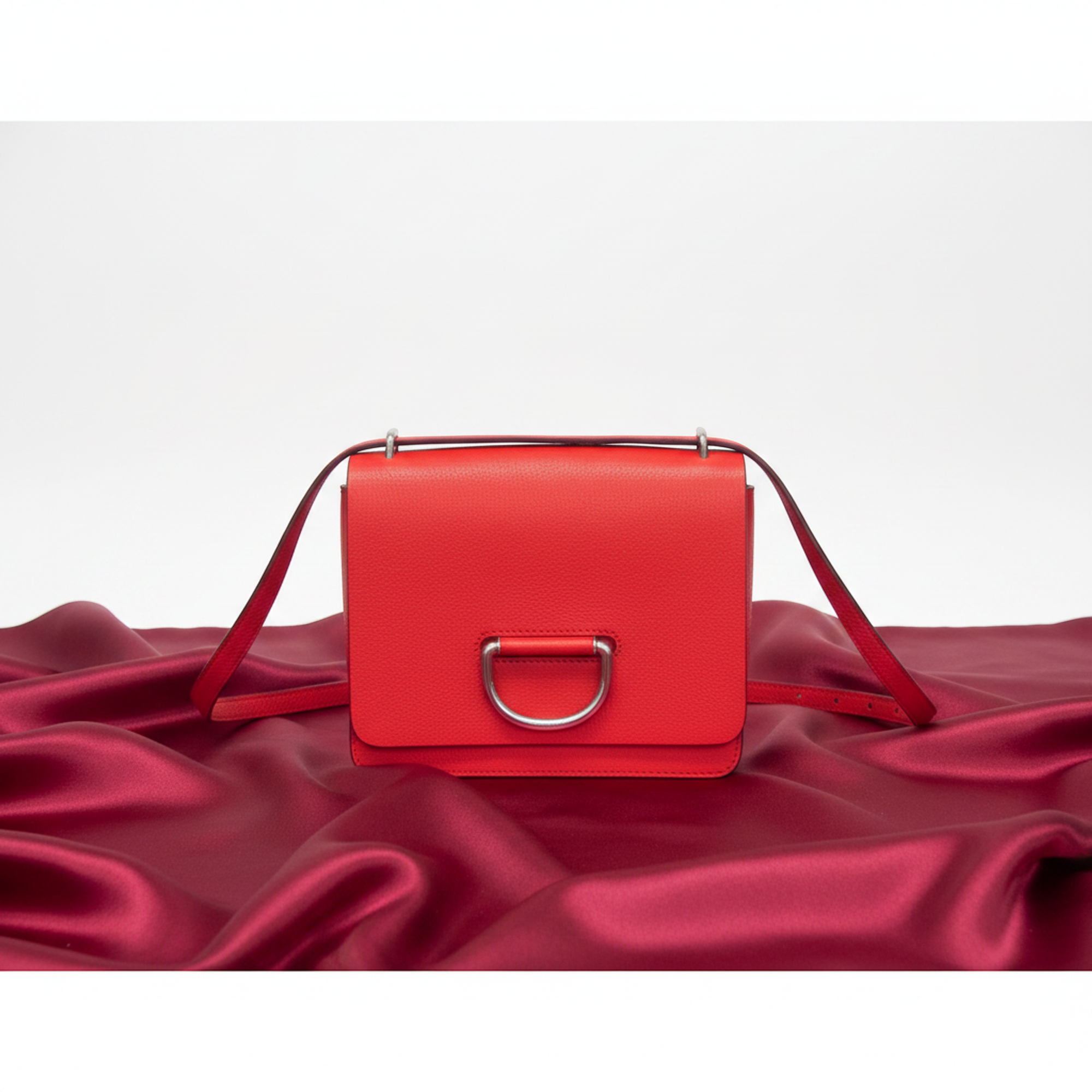 Burberry D-Ring · Leather Shoulder Bag