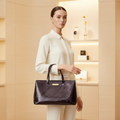 Louis Vuitton Wilshire PM · Vernis Amarante