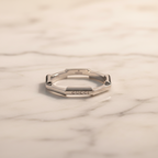 Gucci Octagon · Platinum
