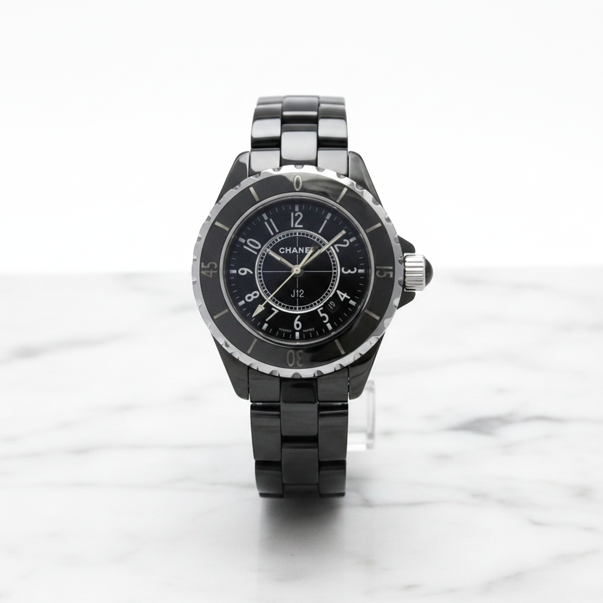 Chanel J12 · Ceramic · Quartz