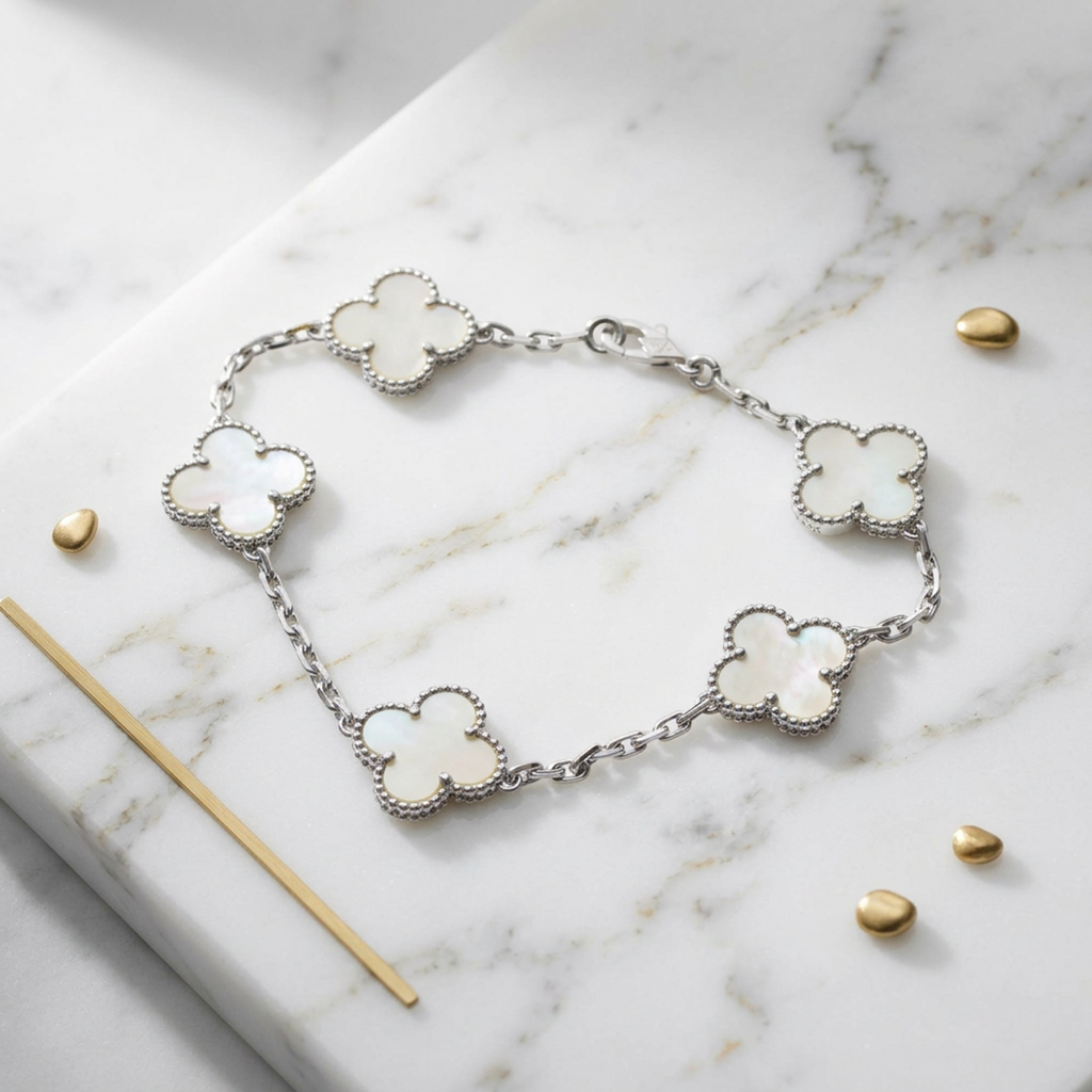 Van Cleef & Arpels Vintage Alhambra · MOP