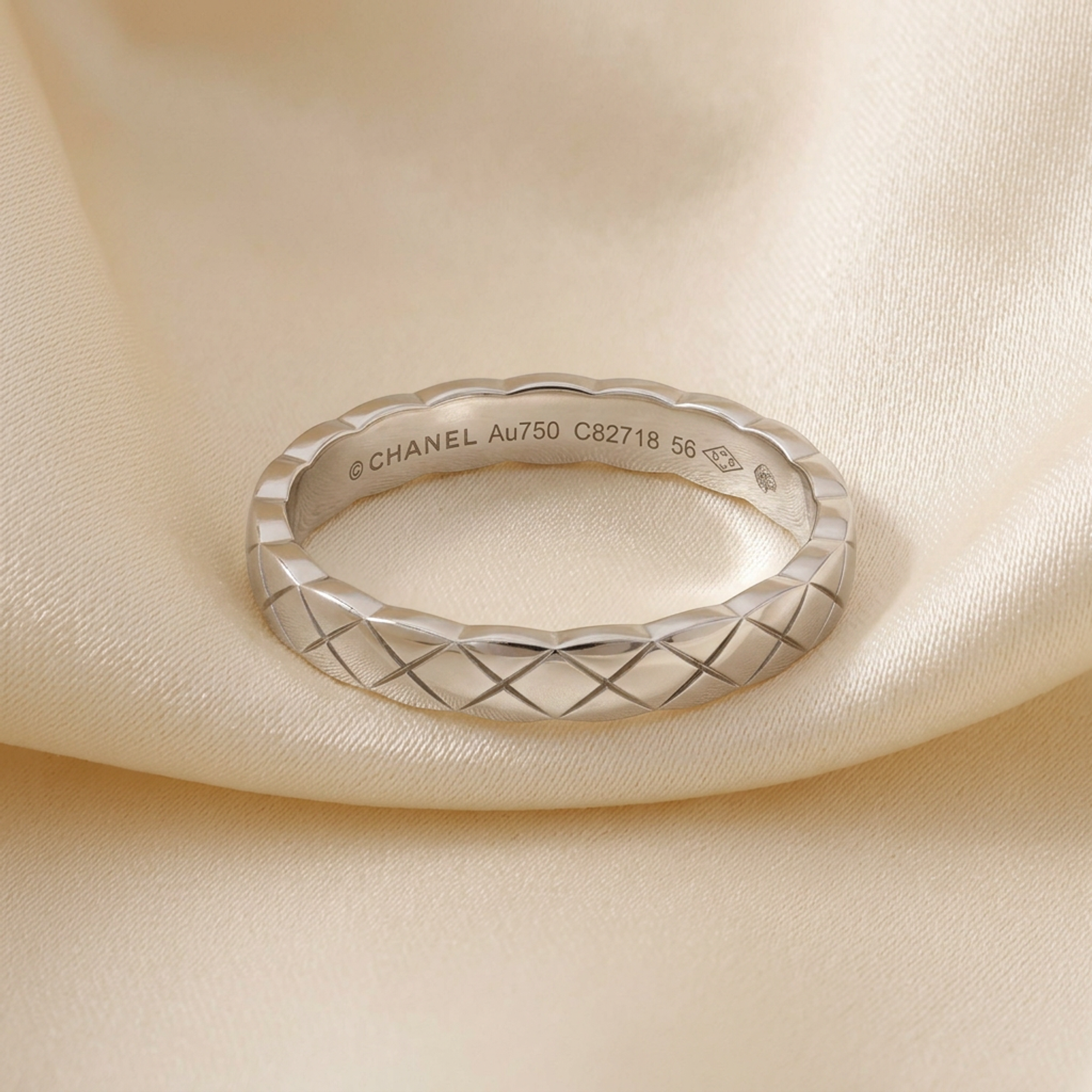 Chanel Coco Crush · 18K White Gold