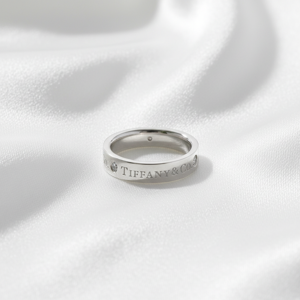 Tiffany Platinum Band · Three Diamonds