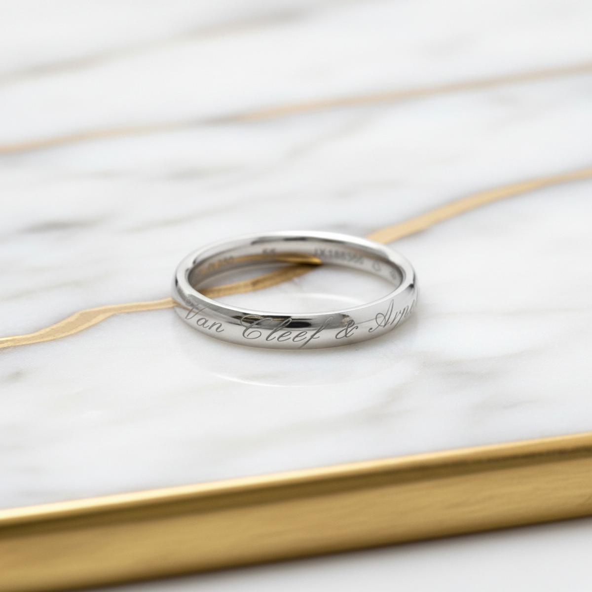 Van Cleef & Arpels Senior Tulle · Platinum