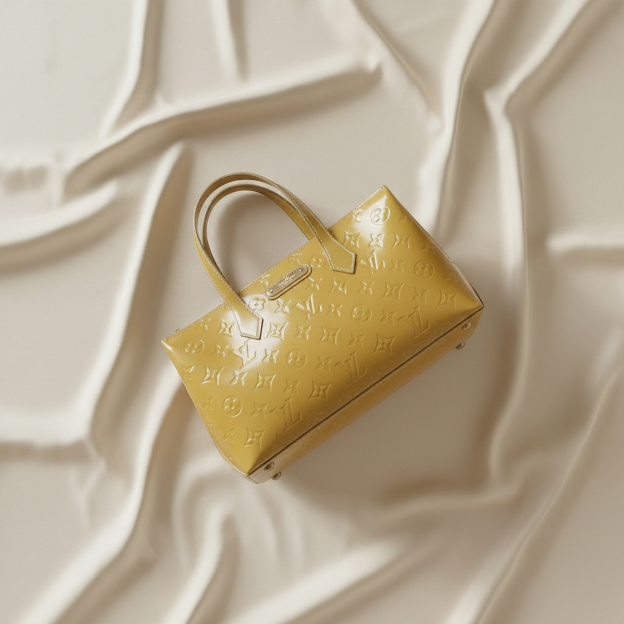 Louis Vuitton Wilshire PM · Monogram Vernis