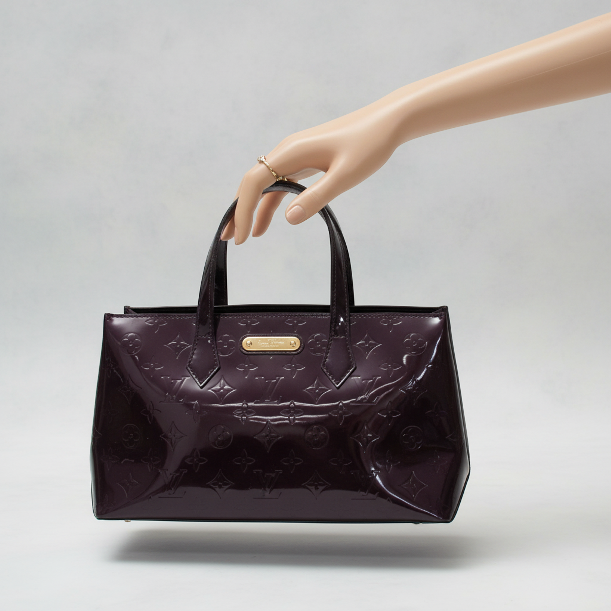 Louis Vuitton Wilshire PM · Monogram Vernis