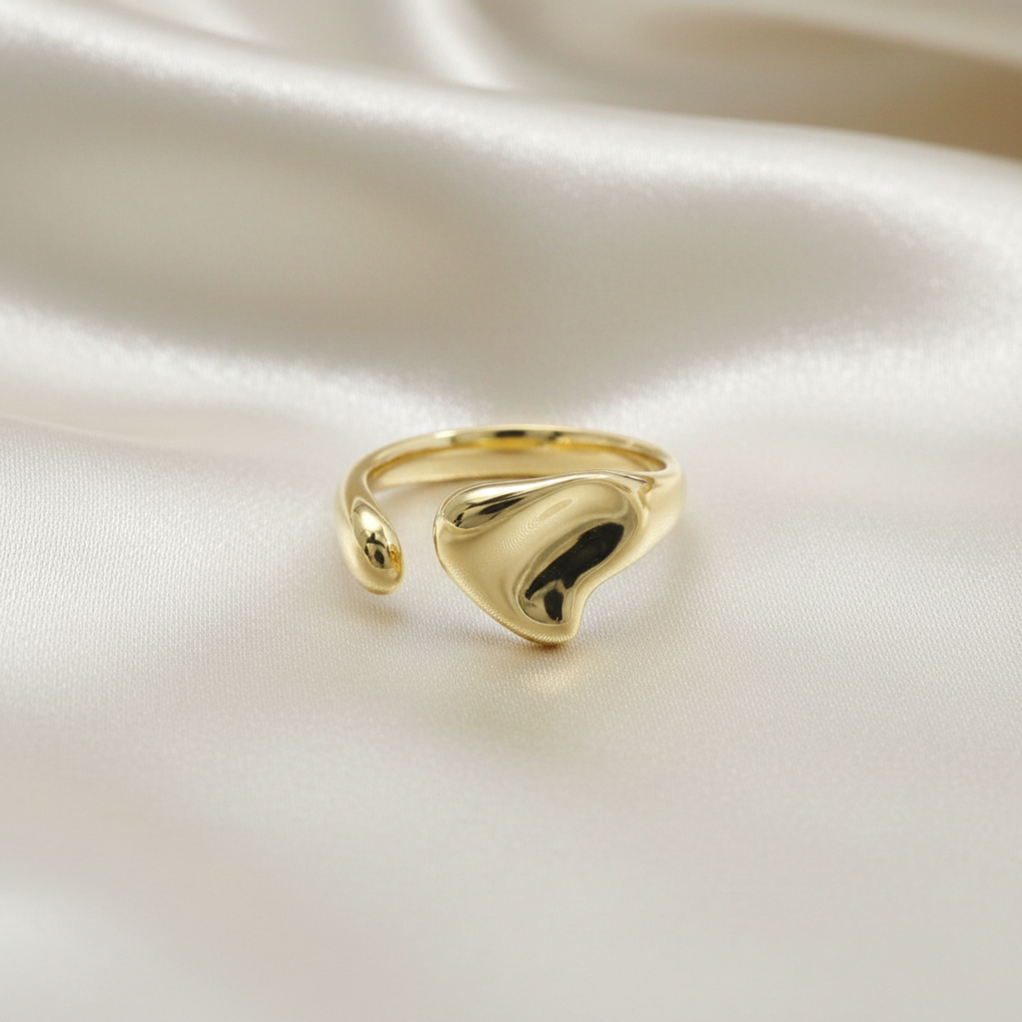 Tiffany Full Heart · 18K Yellow Gold