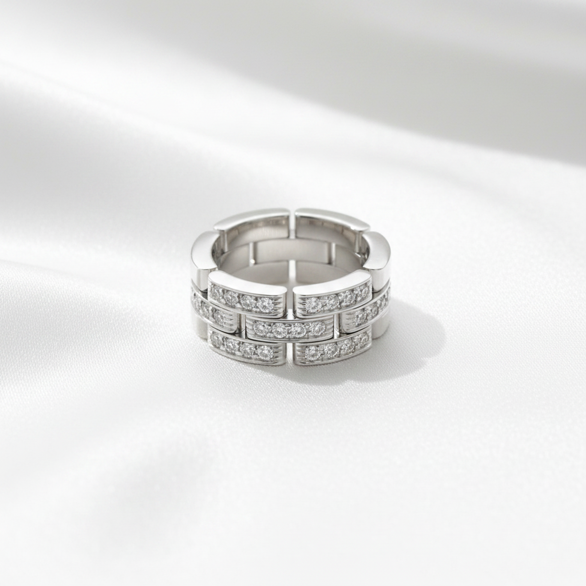 Cartier Maillon Panthère · 18K White Gold