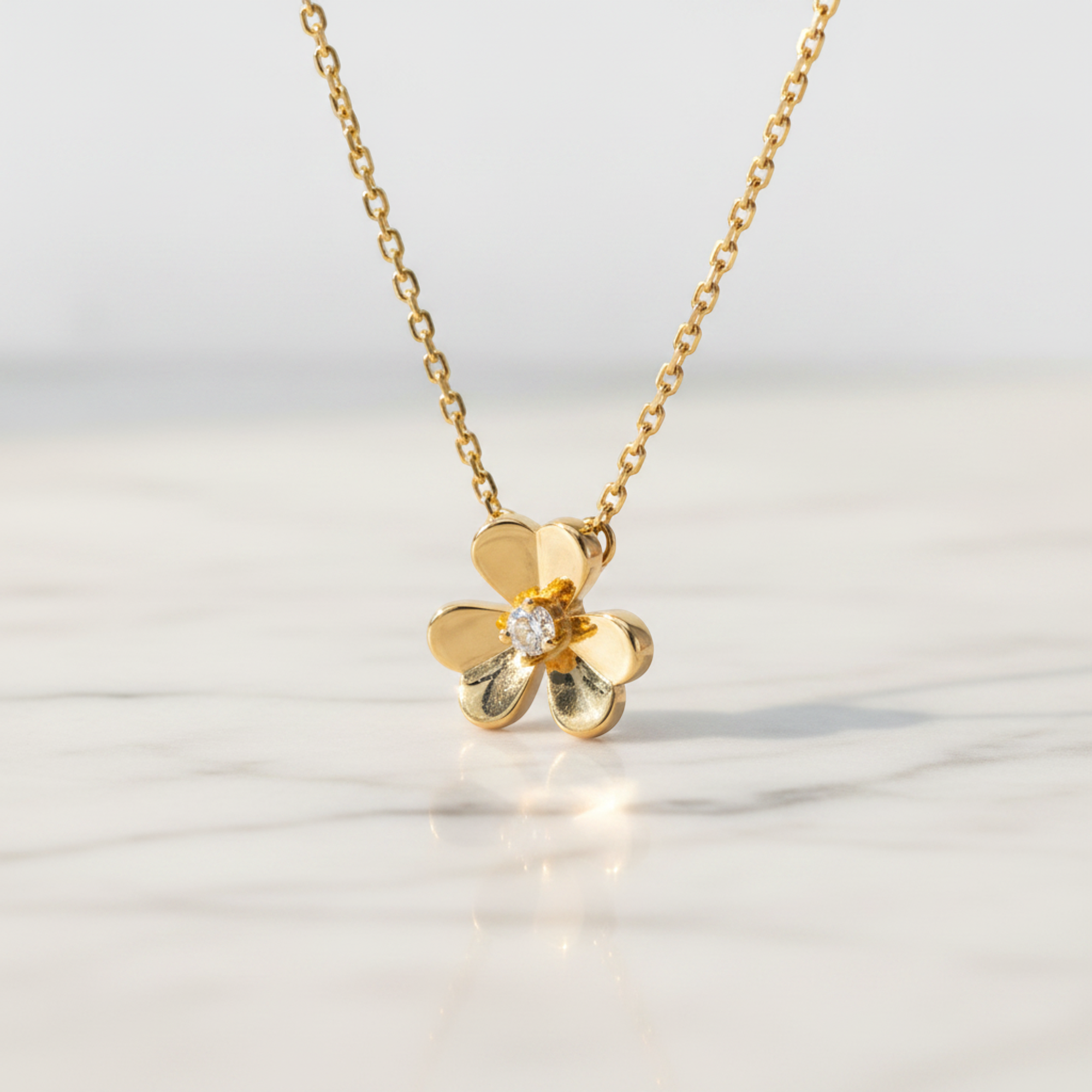 Van Cleef & Arpels Frivole Mini · Diamond