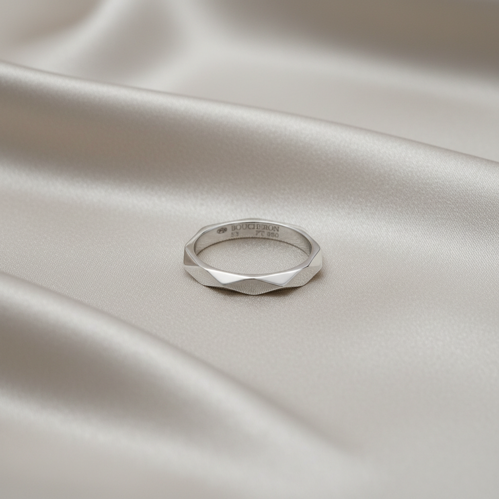 Boucheron Faceted · Platinum