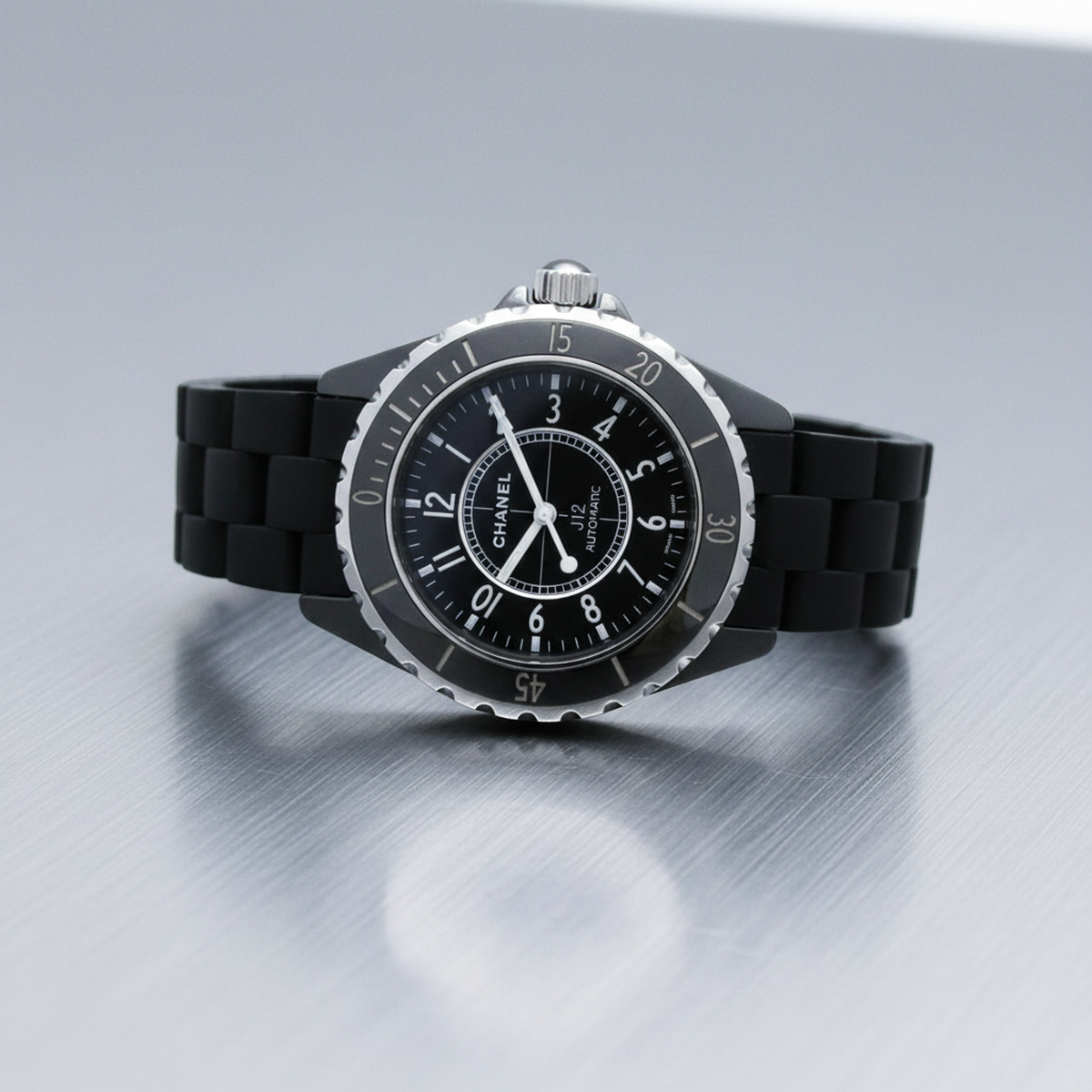 Chanel J12 · Ceramic · Automatic