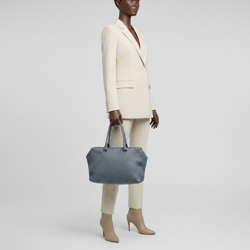 Bottega Veneta Intrecciato · Boston Bag