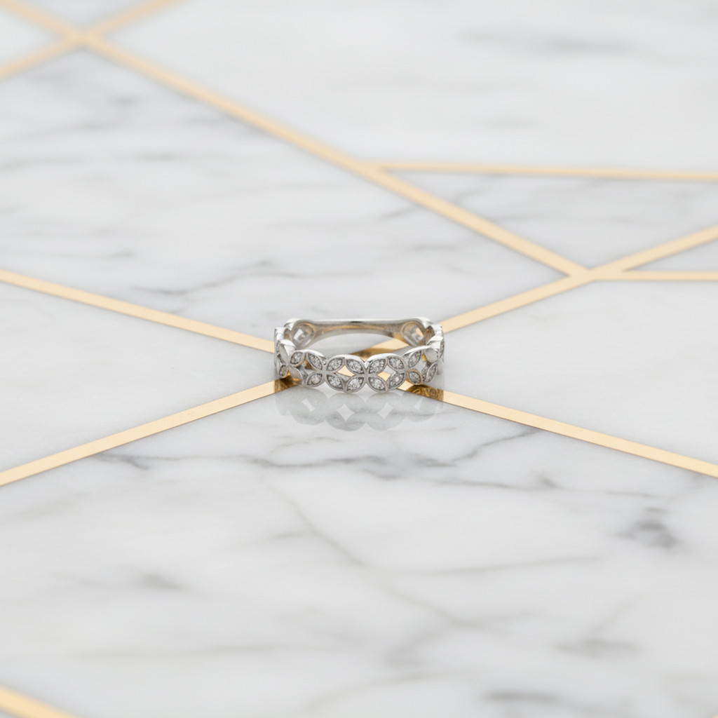 Vendome Aoyama Diamond Flower · Platinum