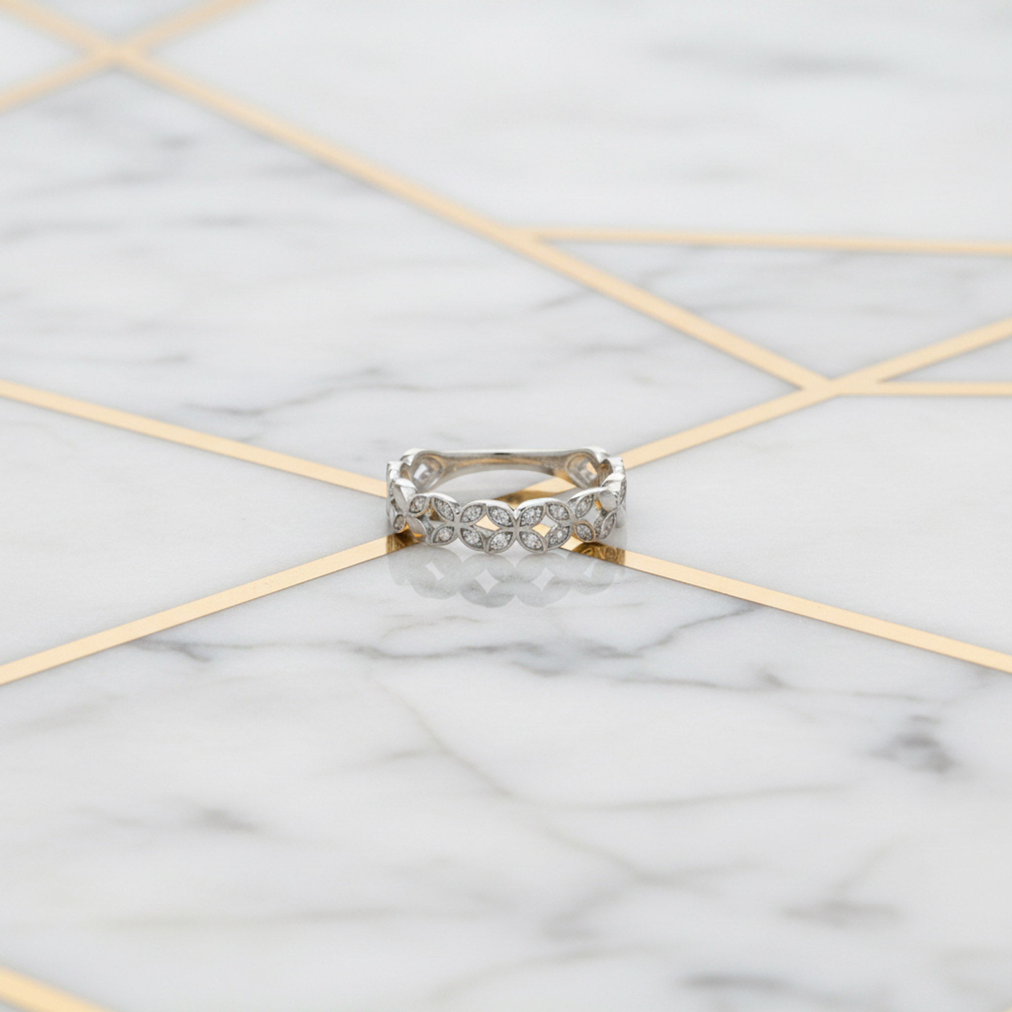 Vendome Aoyama Diamond Flower · Platinum