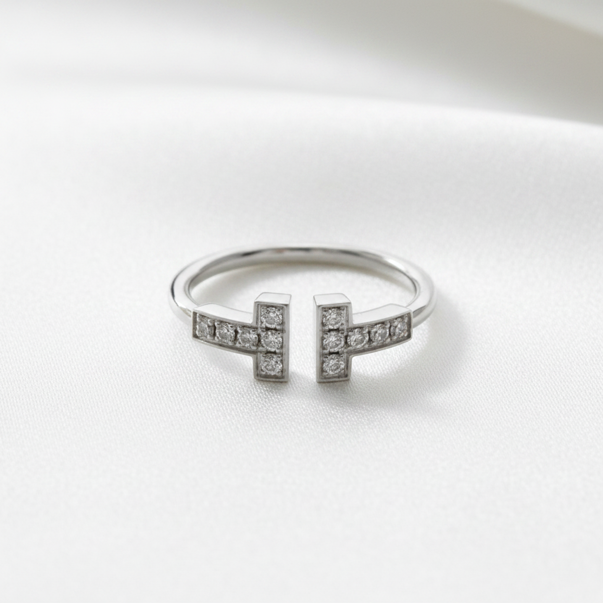 Tiffany T-Wire · 18K White Gold · Diamond