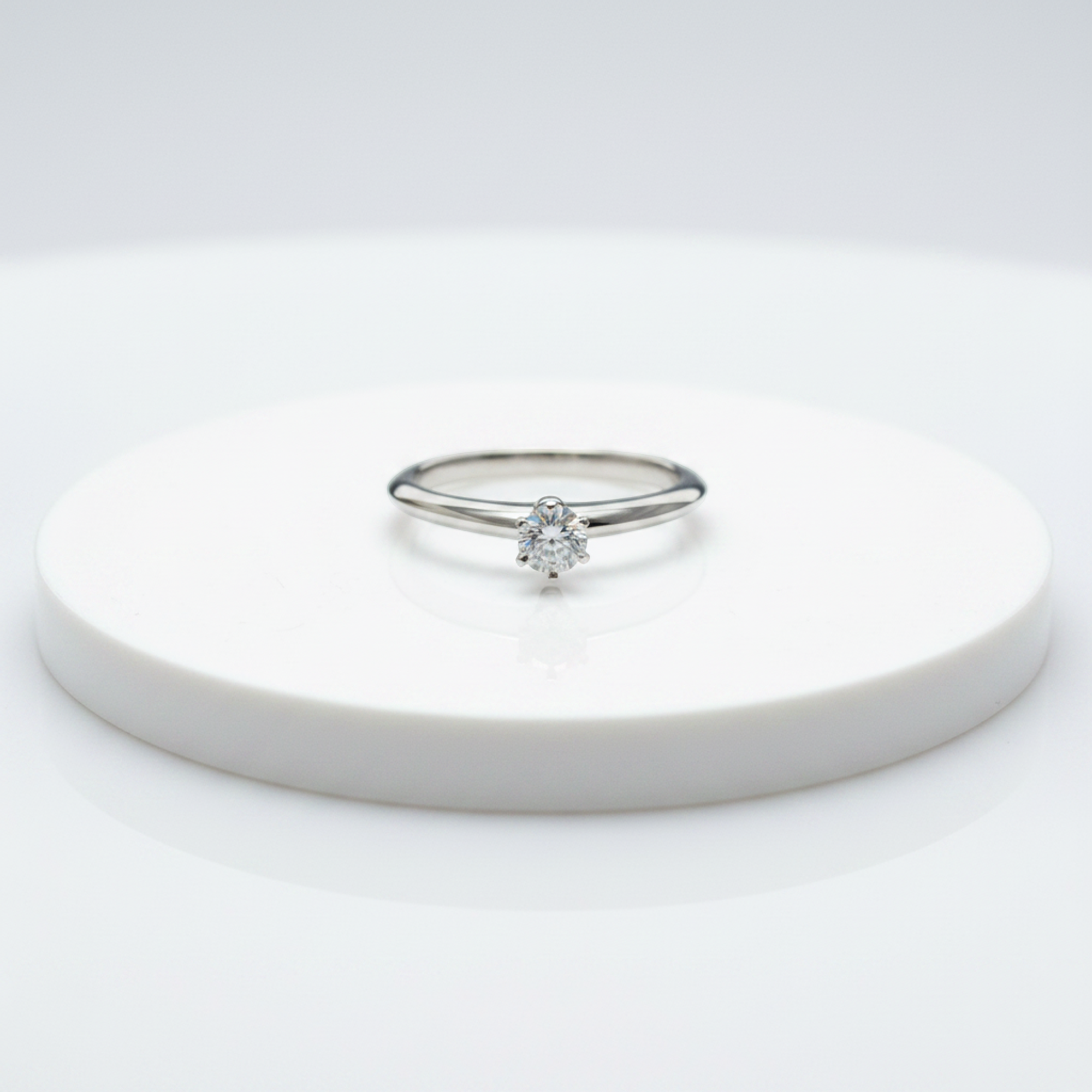 Tiffany Solitaire · Platinum · Diamond