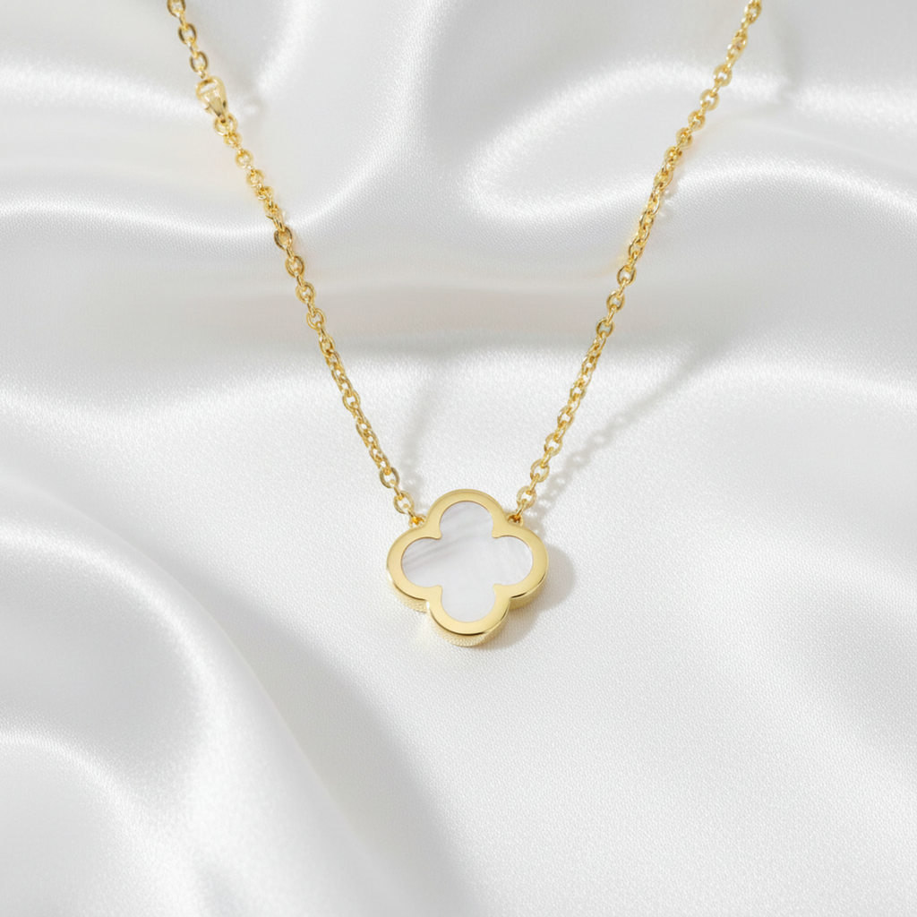 Van Cleef & Arpels Pure Alhambra · Mother of Pearl