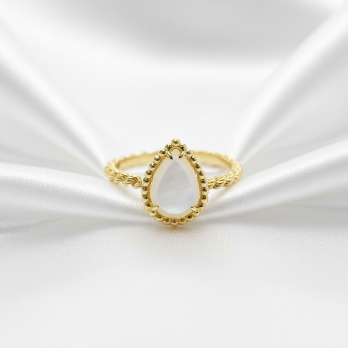 Boucheron Serpent Bohème · 18K Yellow Gold