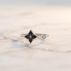 Louis Vuitton Star Blossom · 18K White Gold