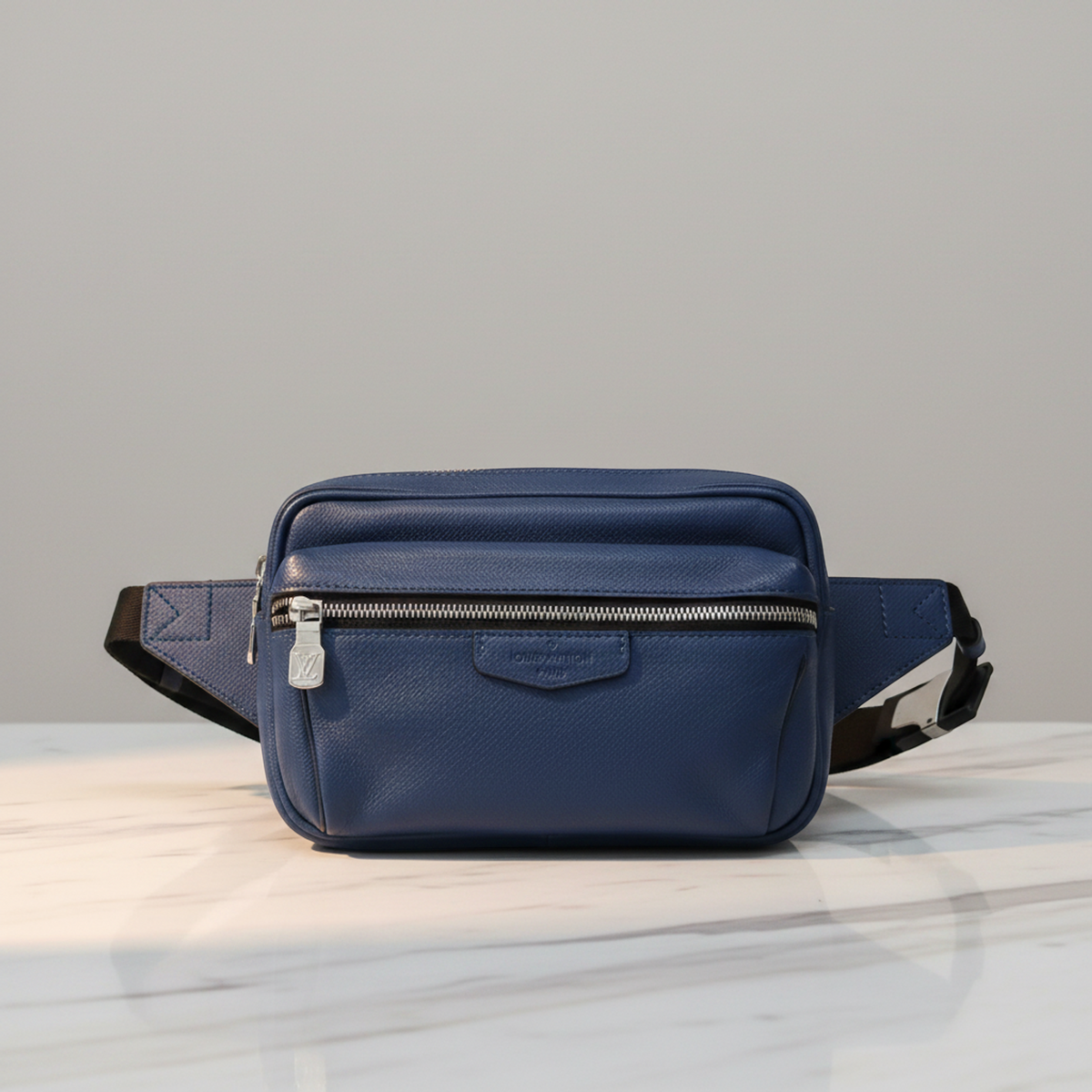 Louis Vuitton Taiga Bumbag Outdoor