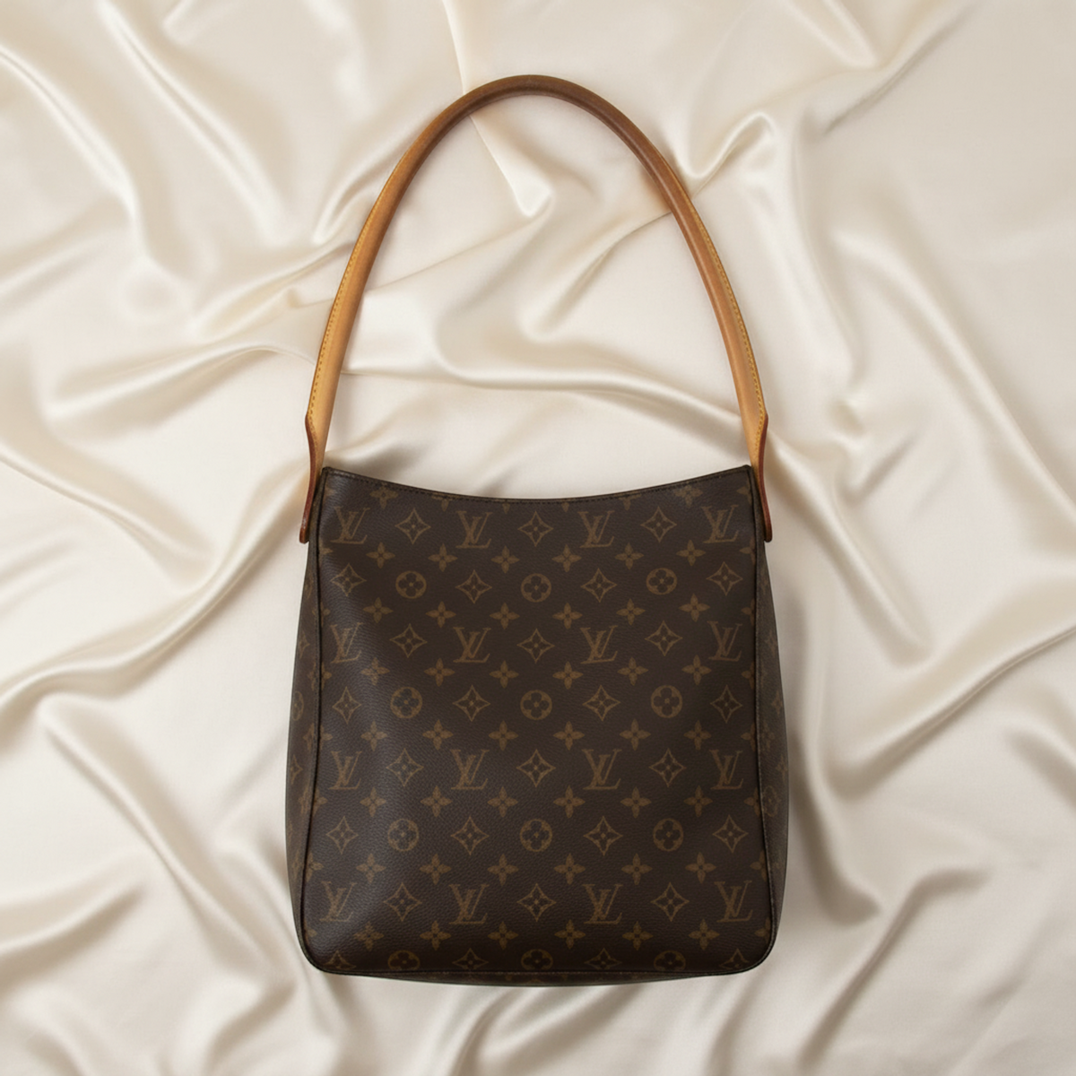 Louis Vuitton Looping GM · Monogram