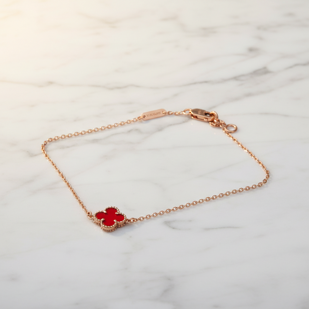 Van Cleef & Arpels Sweet Alhambra · Carnelian
