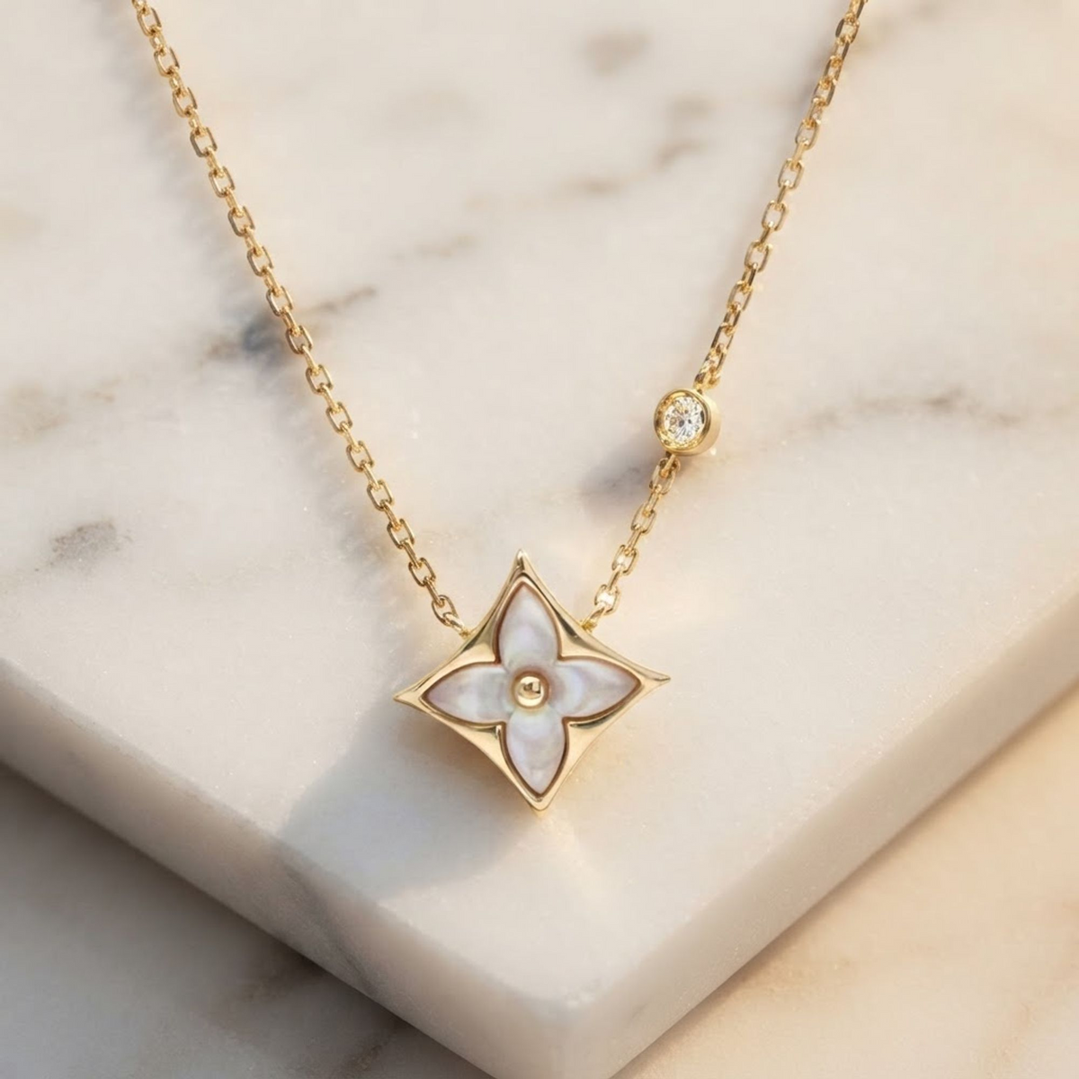 Louis Vuitton Star · Rose Gold · Diamond & MOP