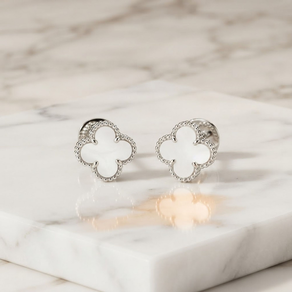 Van Cleef & Arpels Sweet Alhambra · Mother of Pearl · 18K White Gold