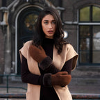 Brooke (brown) – Suede mittens with luxurious sheep fur lining