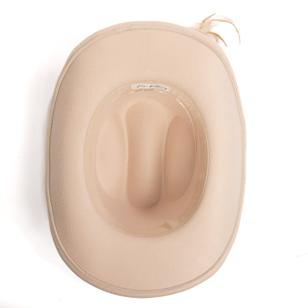 Cattleman's Crease Cowboy with Feathered Ends
